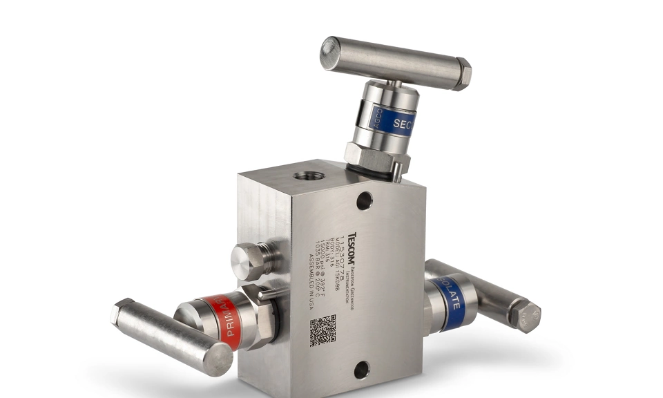 15,000-psi double block bleed and hand valves offer redundant protection and superior sealing technology