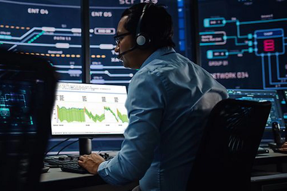 利用高准高级相位测量技术监测油井性能