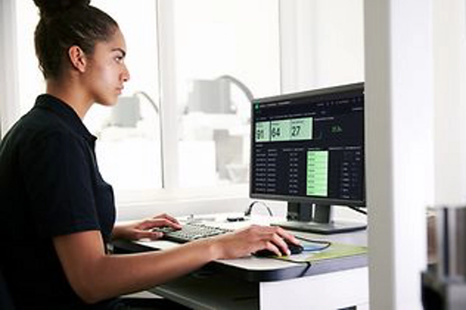 Burns &amp; McDonnell 完成西德克萨斯三个储能项目的建设，合计容量高达 60 MWh