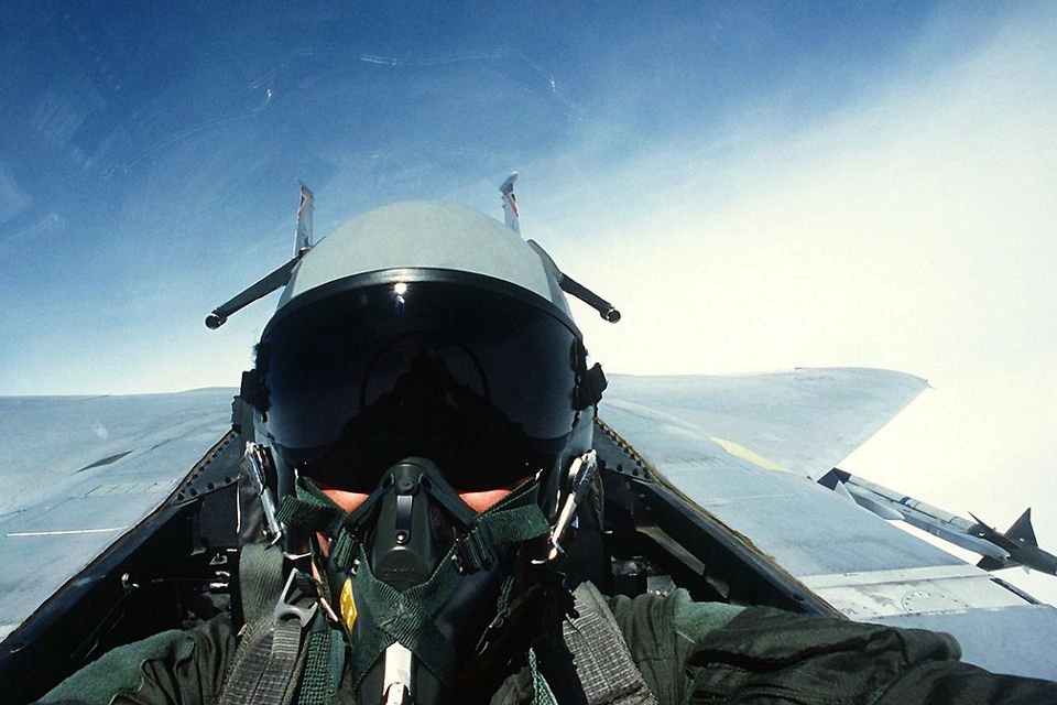 Raytheon 使用 NI SystemLink™ 提高制造质量、可靠性和效率