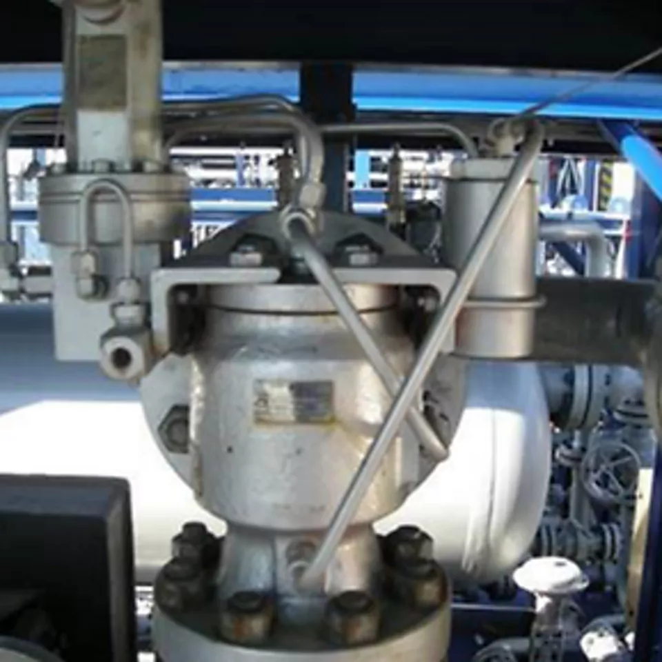 Anderson Greenwood™ 高压泄压阀提高 3 套 LNG 系统的产量