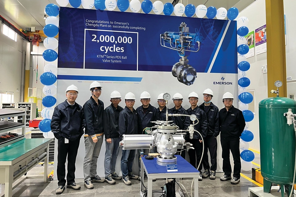 阀门是否会导致粉料排放系统意外停机？ 了解艾默生的 KTM 系列 PDS 解决方案如何提供帮助。