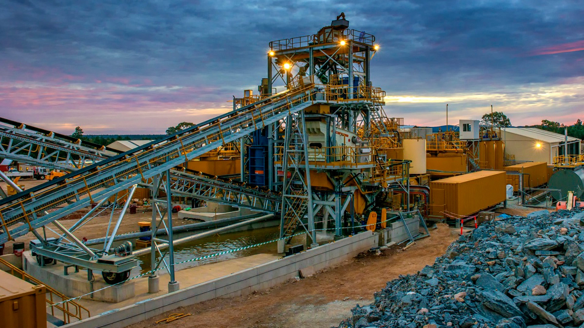 a large setup infrastructure for mining gold and other minerals in Australia.