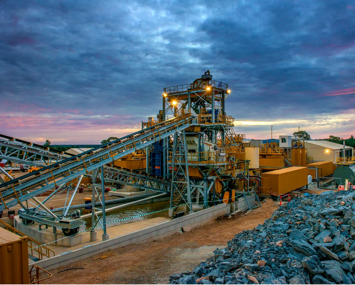 a large setup infrastructure for mining gold and other minerals in Australia.