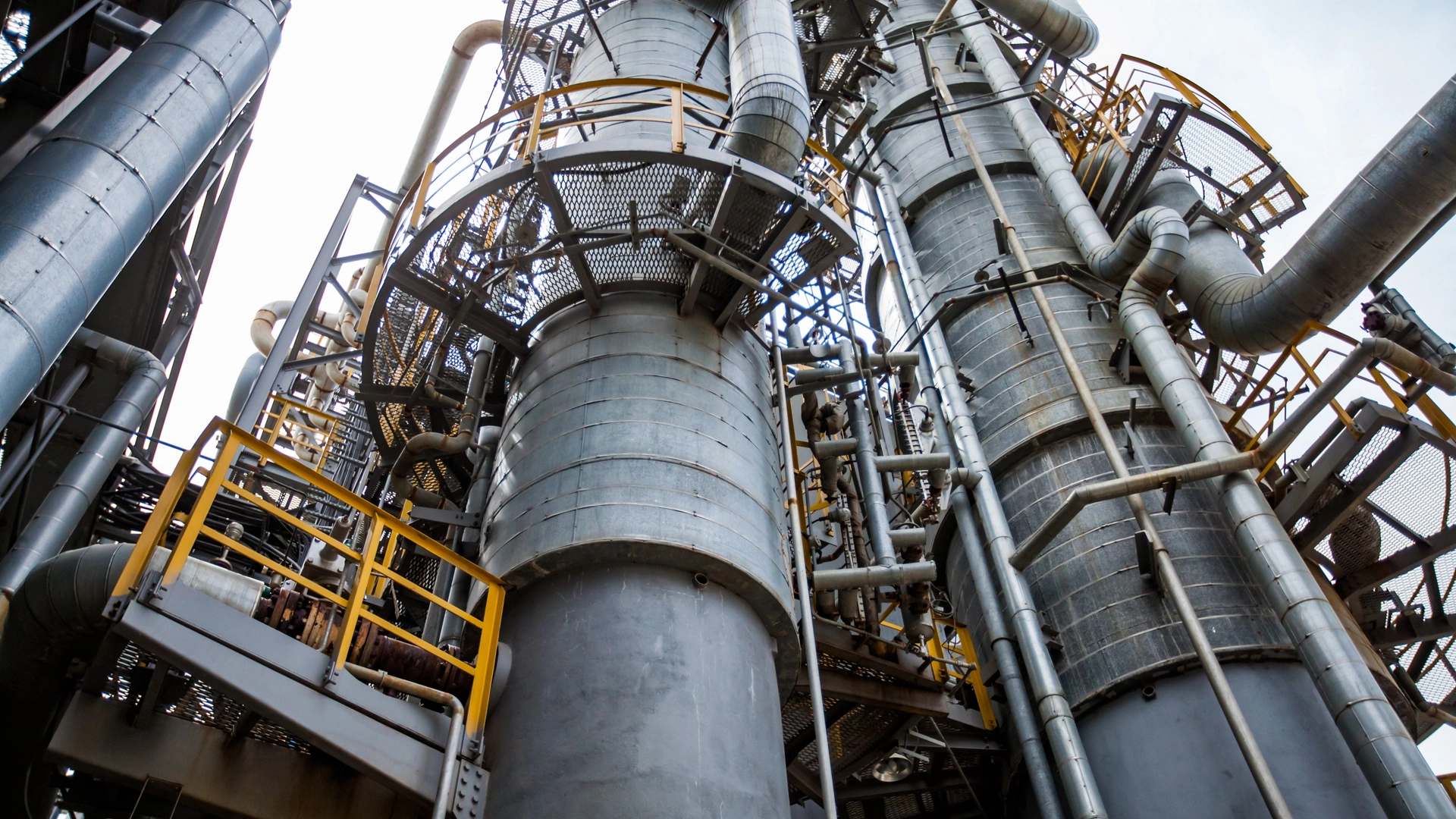 Temperature Measurement in Distillation Columns