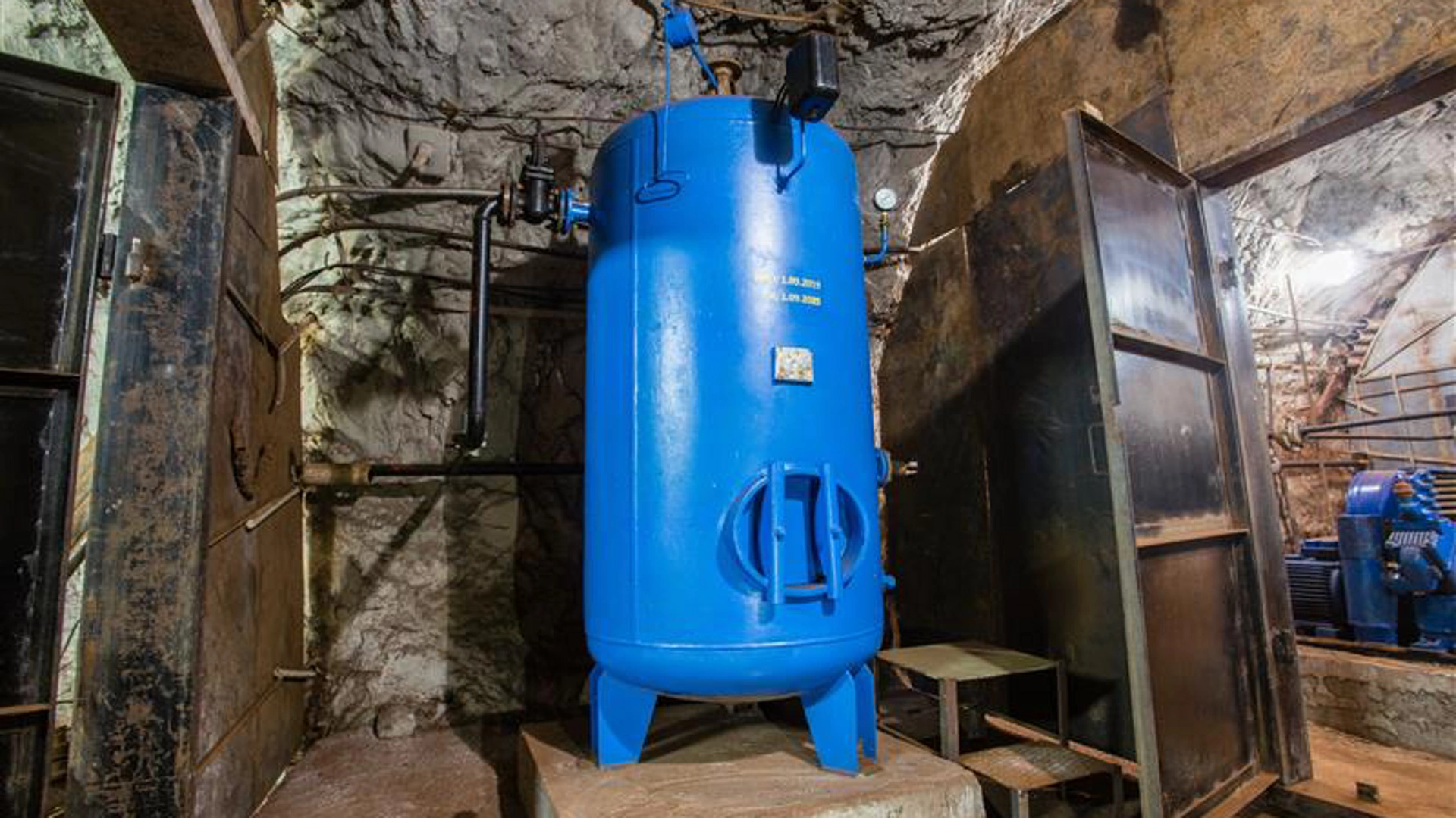 Temperature Monitoring of Compressed Air Systems