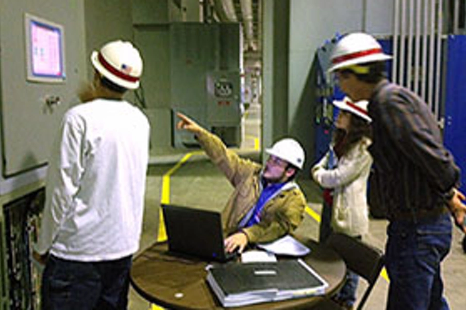 经验丰富的现场服务