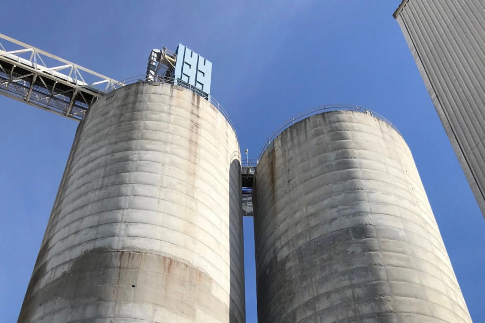 燃煤发电厂煤仓的物位测量