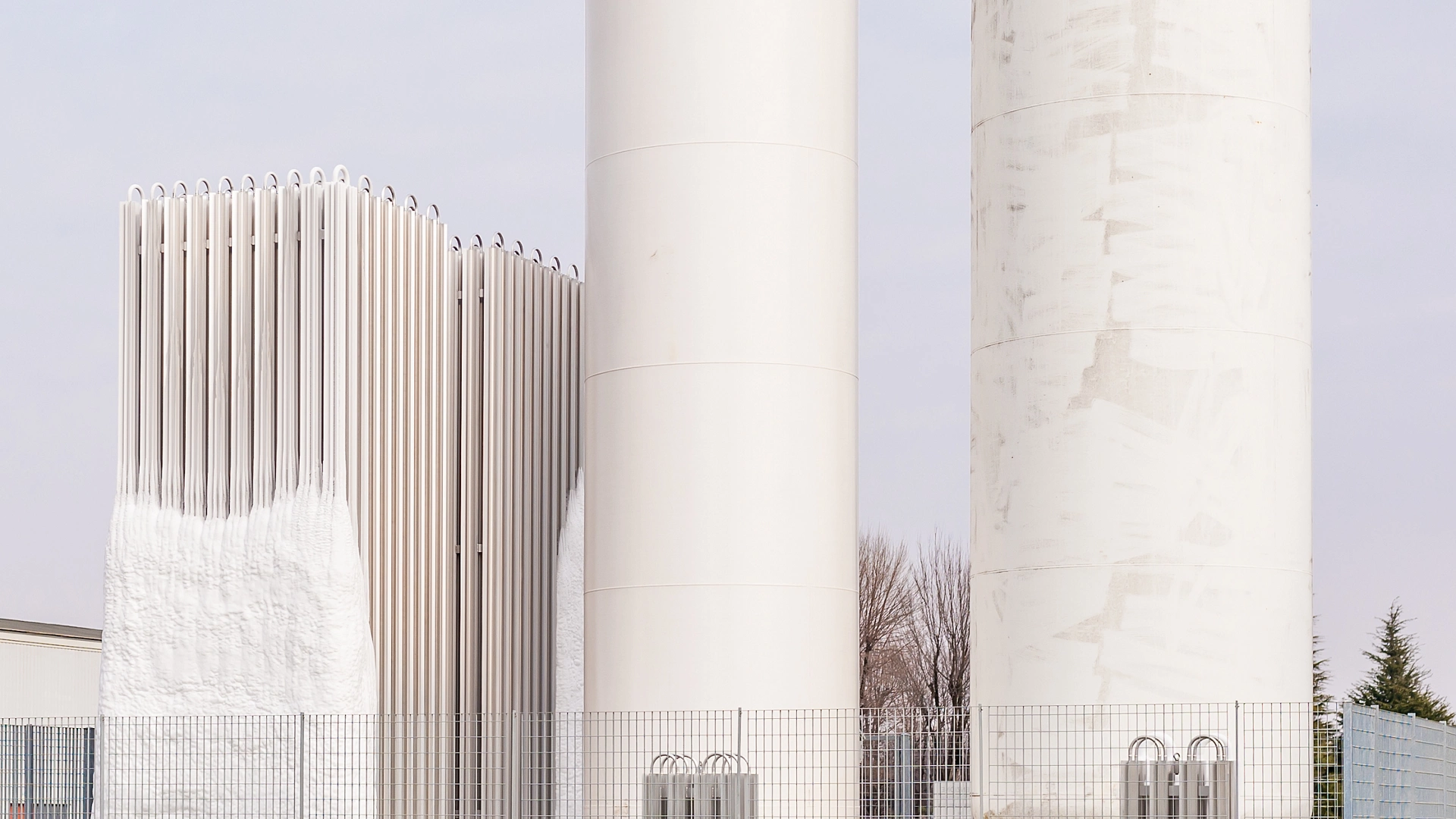 Liquid oxygen plant, tanks and heat exchange coils