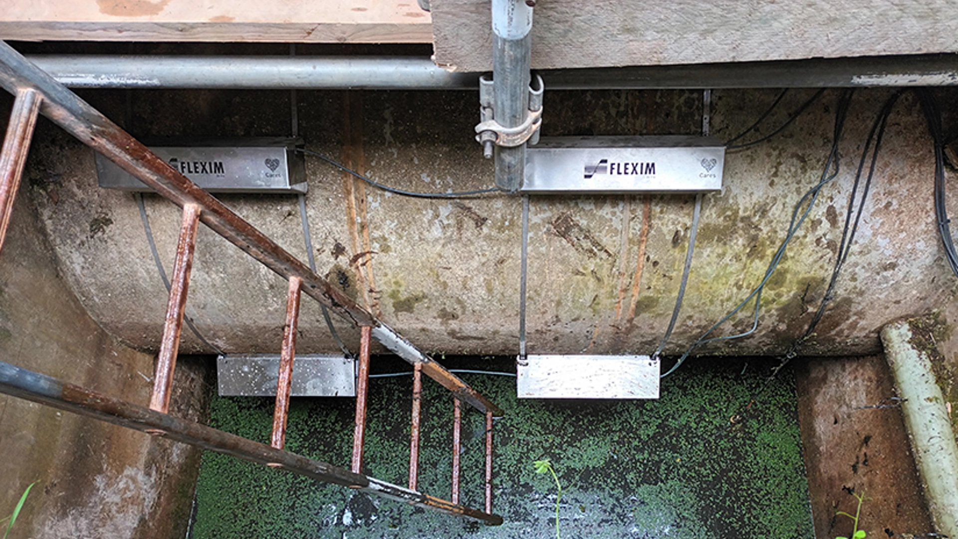 Monitoring flow in Prestressed Concrete Cylinder Pipes (PCCP)