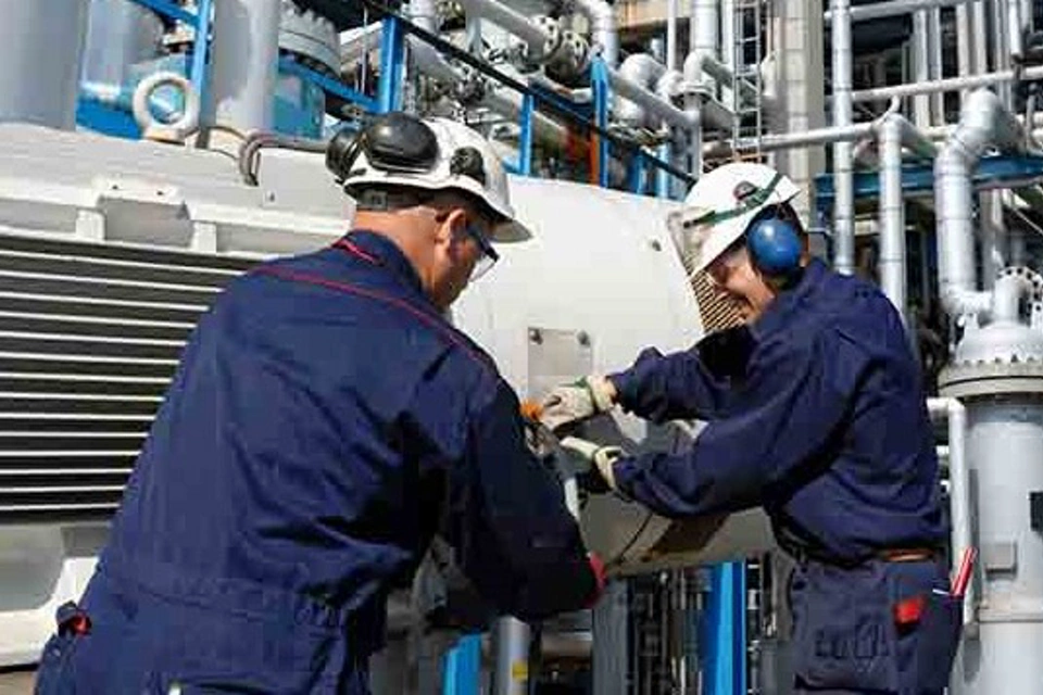 停机、大修和中断