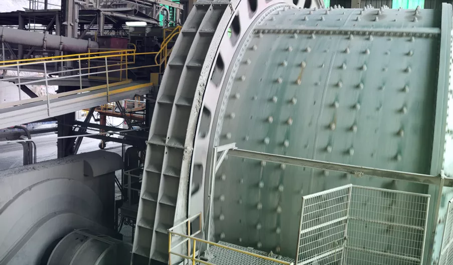 Newmont 与艾默生合作，为秘鲁金矿运营商提供独特的 SAG 球磨机可靠性解决方案。