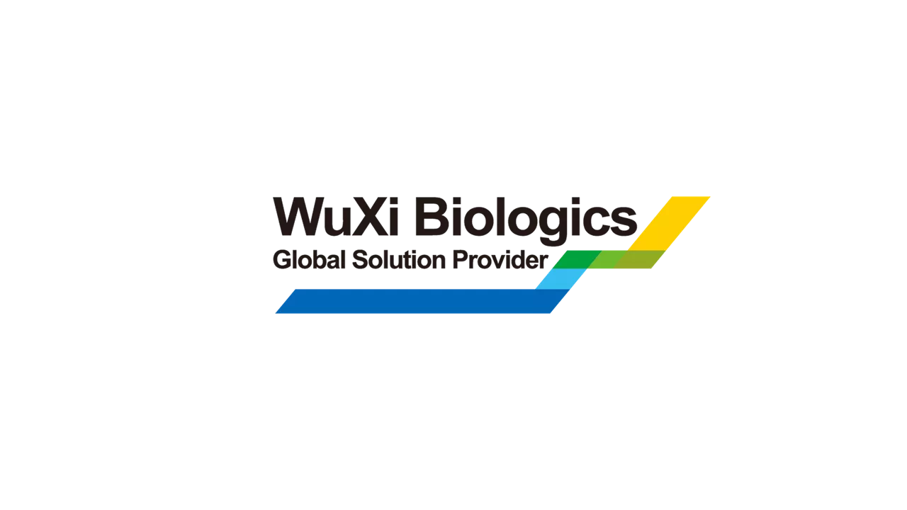 无锡药明生物技术的数字孪生通过复制实体工厂、简化流程并赋予变革核心人员权力，加速了数字化转型。